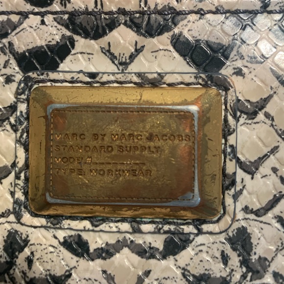 Marc Jacobs Wallet - Picture 2 of 4